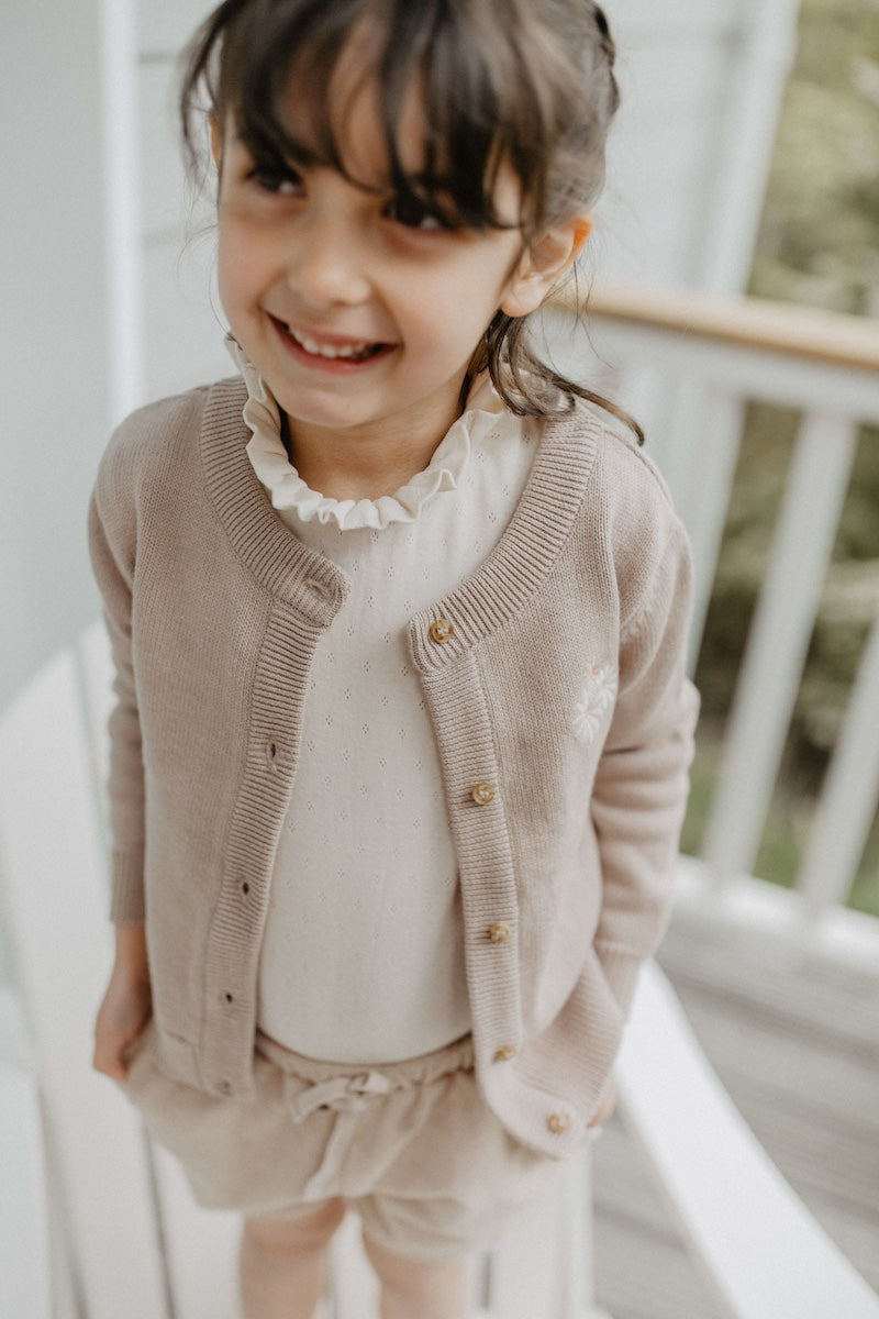 Pointelle Top mit Rüschenstehkragen 'Beige'