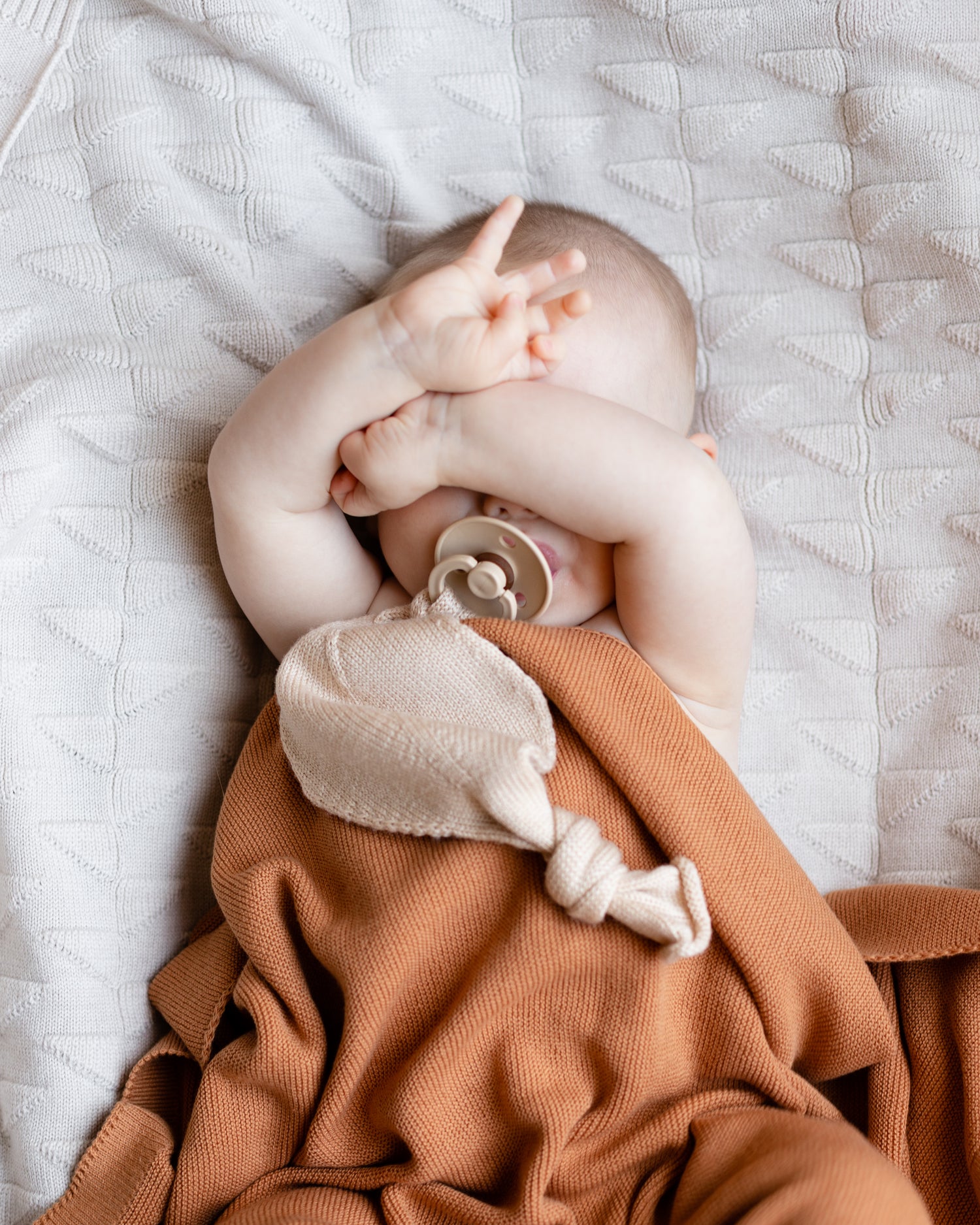 Schnullerkette Titi Comforter 'Oat' - The Little One • Family.Concept.Store. 